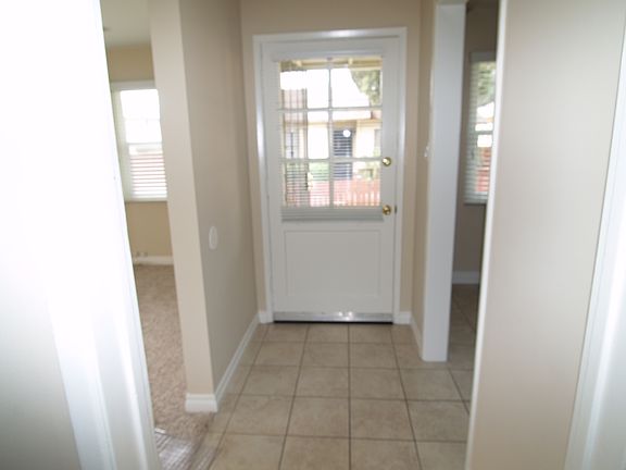 4th image of 252 E Puente St