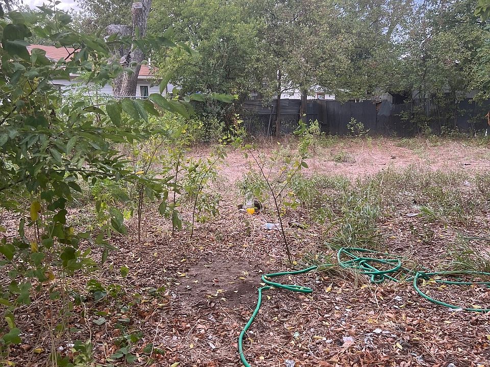2nd image of 1807 HIDALGO ST LOT 15