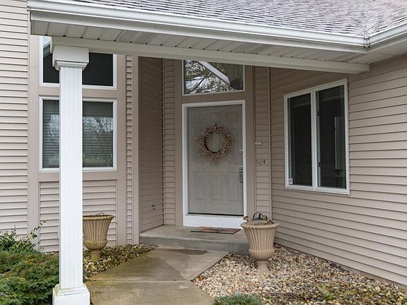 2nd image of 2798 Mandigo Ave