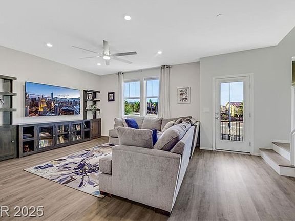 2nd image of 1180 Solano Hills Ct