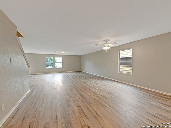 5th image of 605 Gatewood Briar