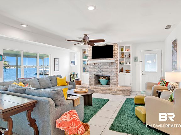 3rd image of 1808 W Beach Blvd