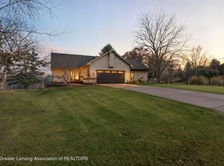 4.5 Locust Ln, Lansing, MI 48911