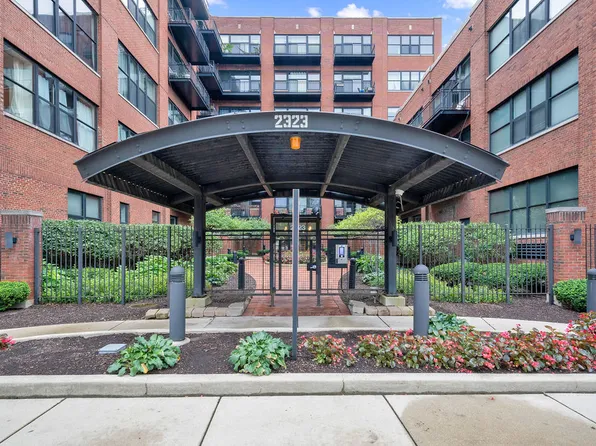2323 W Pershing Rd APT 206, Chicago, IL 60609