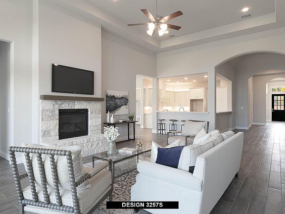 3rd image of 213 Pienza Dr