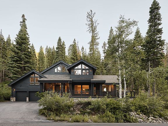 3rd image of 358 Sierra Crest Trl