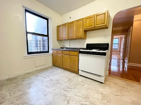 Rented by Bruma Realty LLC | media 2