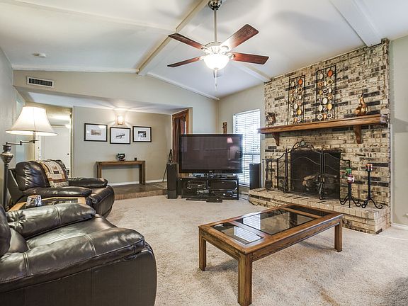 4th image of 2918 Teakwood Dr
