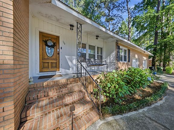 3rd image of 138 Morningside Dr
