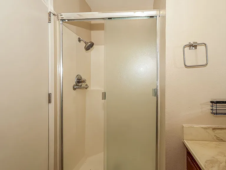 517 Debbie Dr — Photo 12