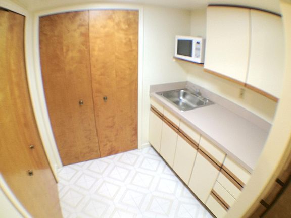 5th image of 226 W Michigan Ave APT 7