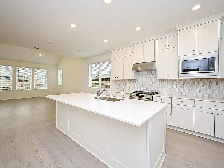 6427 Seafoam Lake Dr — Photo 21