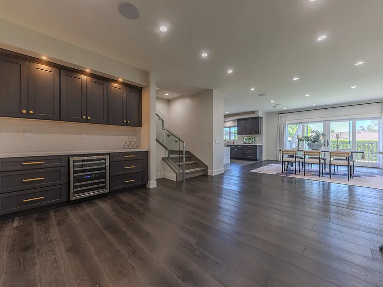 2150 S El Molino Ave — Photo 12