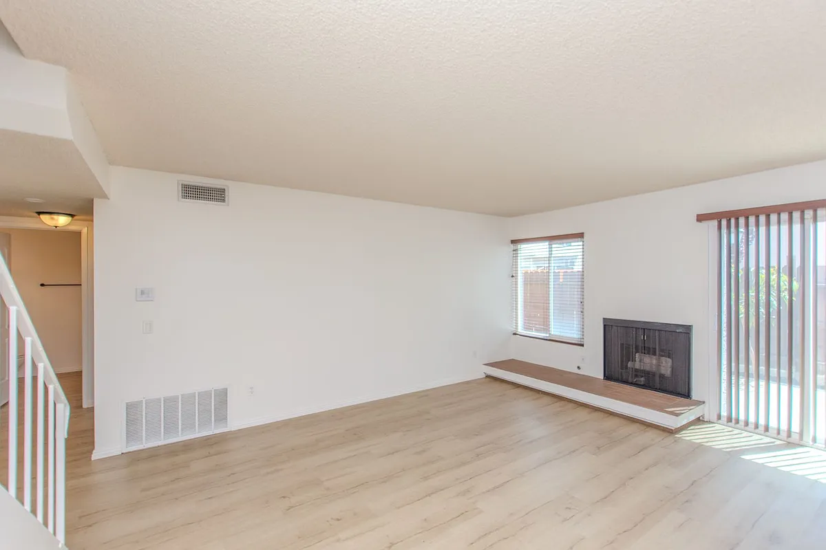 Building Photo - 2511 Stoneview Ln
