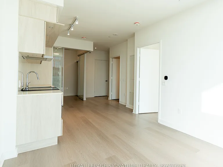 448 Burnhamthorpe Rd W #4312 — Photo 9