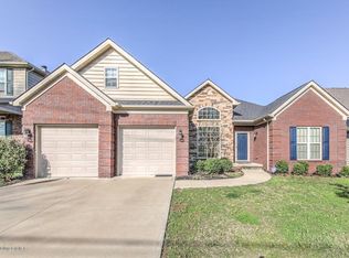 2216 Somersly Pl, Louisville, KY 40245