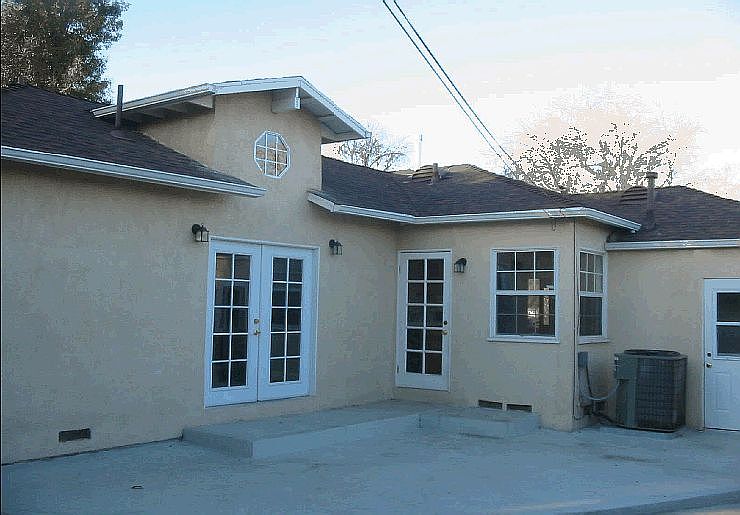 2nd image of 8120 Noble Ave