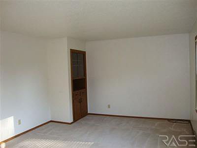 3rd image of 201-205 N Evergreen Dr
