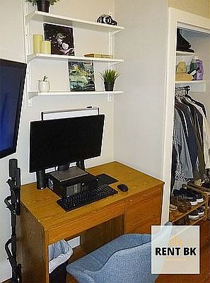 3rd image of 189 Menahan St APT 3R