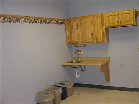 5th image of 411 Ellis Ave