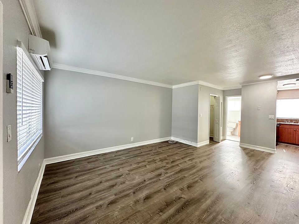 1st image of 1400 NE 56th St