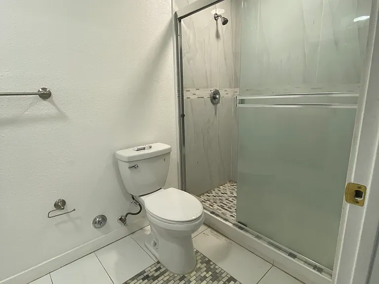 1672 W 36th St #1 — Photo 8