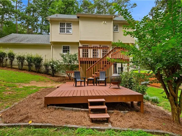 303 Gantt Trce, Woodstock, GA 30188