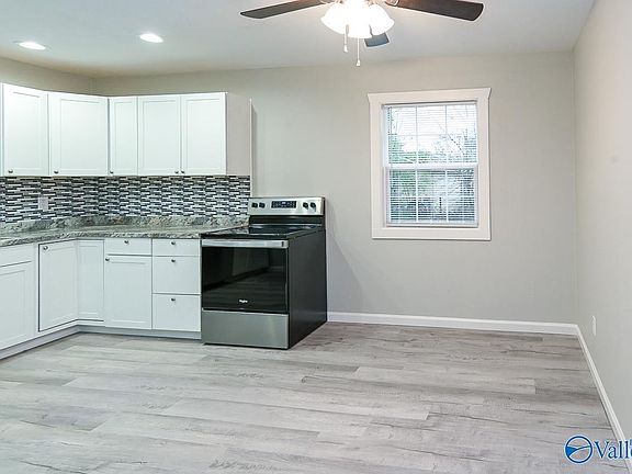 3rd image of 2219 Tanglewood Cir NW