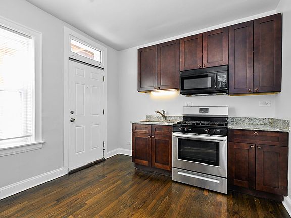 3rd image of 6602 S Francisco Ave #2