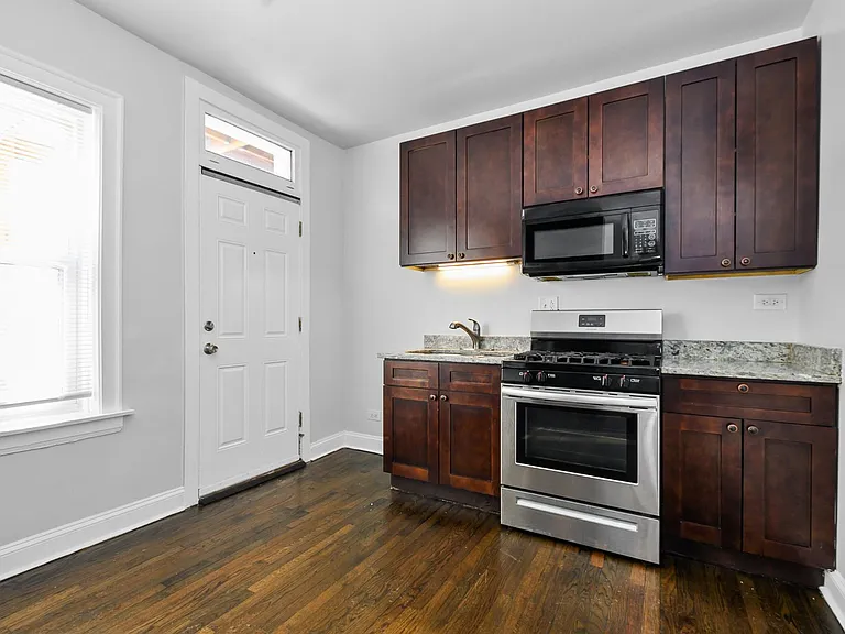 6602 S Francisco Ave — Photo 3