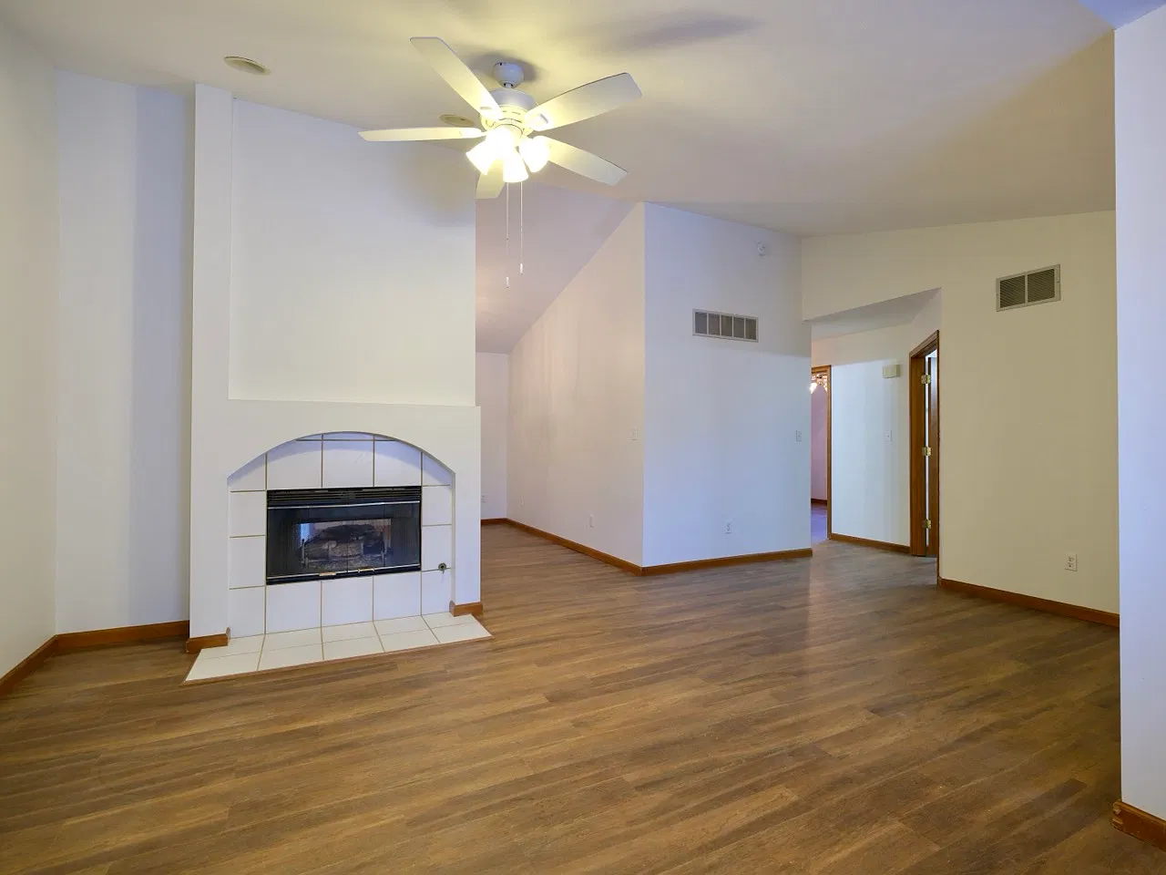 3 bed, 1632 sqft, $2,200 — Photo 2