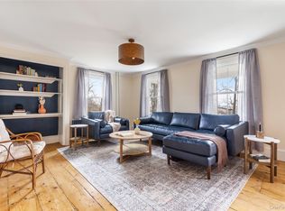 34 Hudson Ter, Marlboro, NY 12542