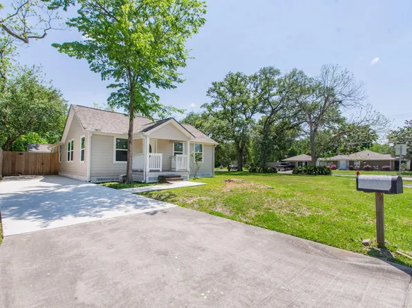 401 Oaklawn St, League City, TX 77573