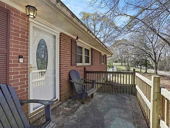 2nd image of 108 Poplar Ln