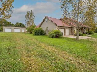 25931 Oak Bend Dr, Lebanon, MO 65536