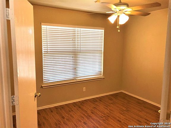 4th image of 8827 Hetherington Dr