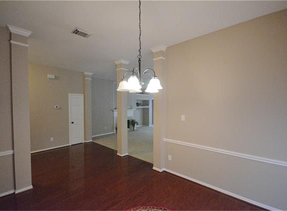 5th image of 117 Bending Brook Ln