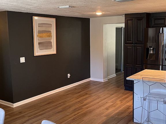 4th image of 8902 W Cluster Ave