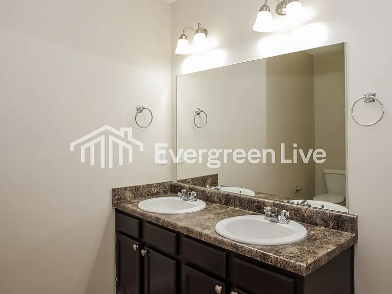 3193 Castlecreek Dr SW — Photo 10
