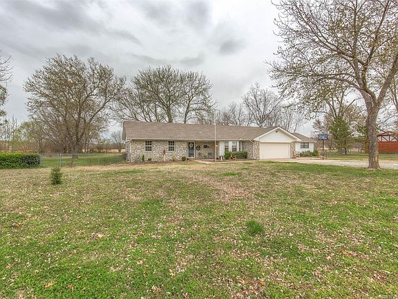 2nd image of 31874 S Gaylene Dr