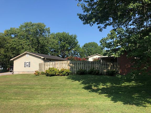 4th image of 111 Horseshoe Dr