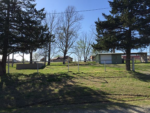 4th image of 816 N Creek Ave
