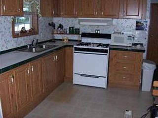 4th image of 11 Park View Dr