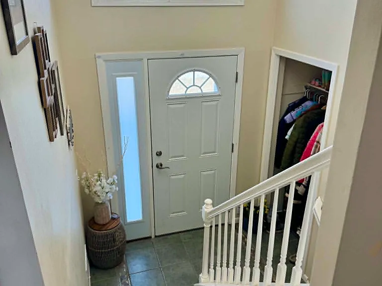 7417 Meadowwood Dr N — Photo 3