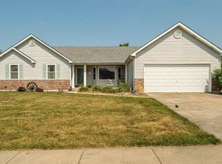 1424 Presidents Landing Dr, O'Fallon, MO 63366