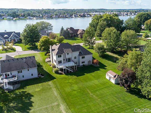 2nd image of 8776 Cedar Lake Dr