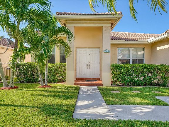 2nd image of 14014 N Cypress Cove Cir