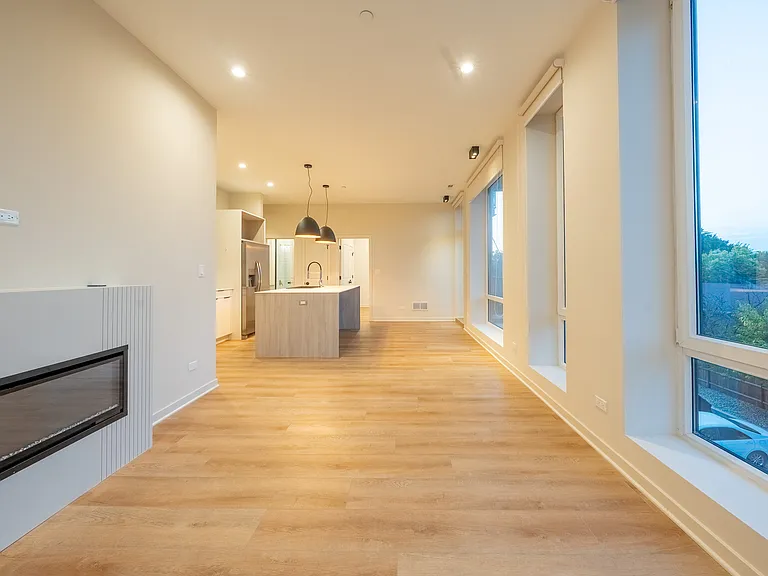 6338 W Belmont Ave #201 — Photo 6