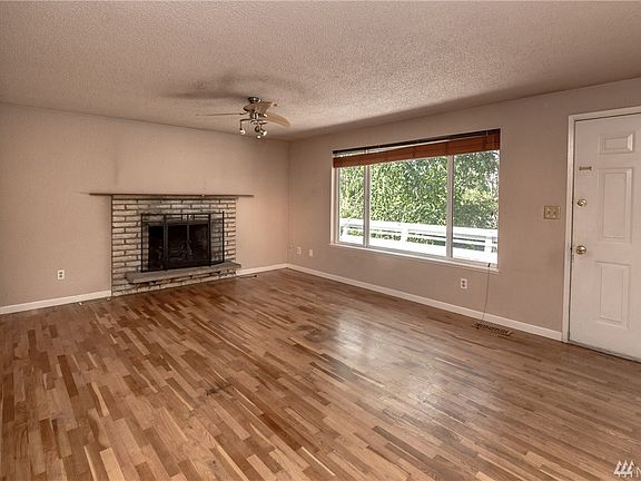 5th image of 12711 1st Avenue Ct E