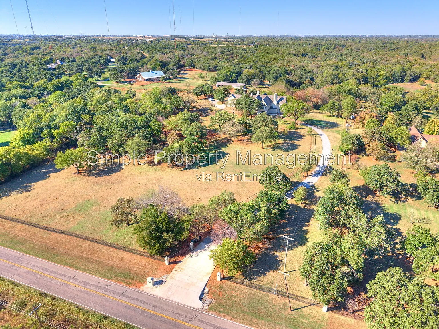 5 bed, 4.5 bath, 6408 sqft, $7,250 — Photo 1